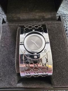 (Category: ) located in . Submitted by LuxuriousbySarjac (Listing ID 1391736081, Image 1). Description: .