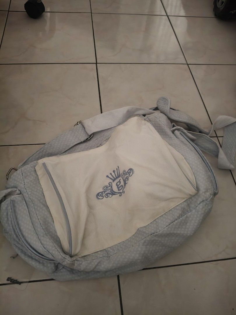 HALFORD BASIC DIGITAL ELECTRIC PUMP (Category: Breastfeeding & Bottle Feeding) located in Petaling Jaya. Submitted by rina.jeffry (Listing ID 1391693382, Image 2). Description: kotak dah Kotor sbb simpan dekat stor rasa nya Pakai kejap time baby 1-4mths pastu dah tak Pakai..fully BF. berminat nanti saya snap gmbr pump ambil lah beg tu for FREE.