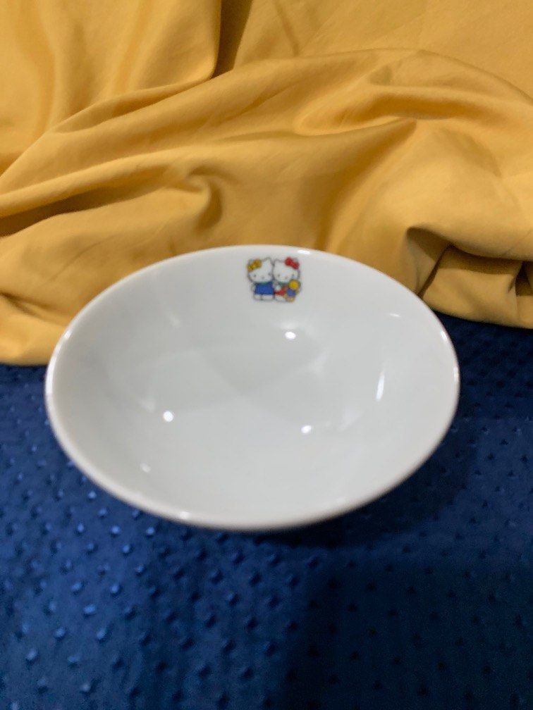 Hello kitty ceramic rice bowl (Category: Dinnerware & Cutlery) located in Manila. Submitted by hellokitty_mnl (Listing ID 1391657092, Image 3). Description: Without box.