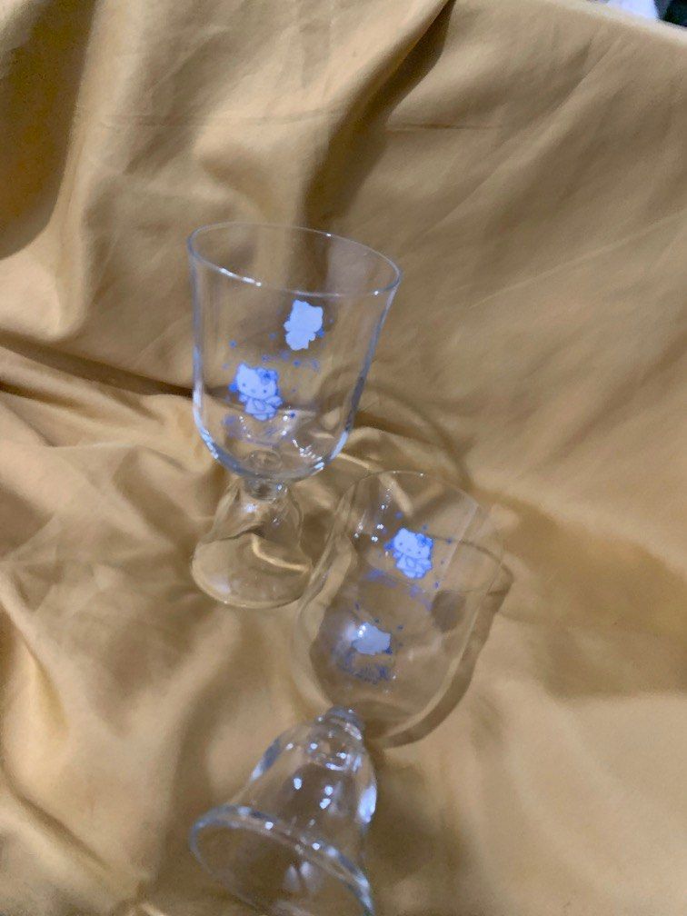 Hello kitty glasswine set (Category: Dinnerware & Cutlery) located in Manila. Submitted by hellokitty_mnl (Listing ID 1391714341, Image 3). Description: Without box.