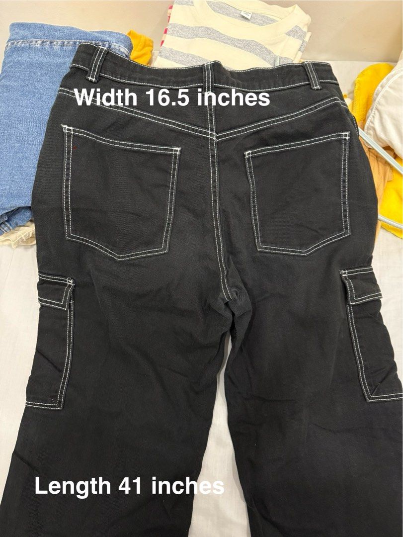 H&M Black Cargo Pants, Black Jeans (Category: Jeans) located in Manila. Submitted by mandu03 (Listing ID 1391566975, Image 2). Description: .