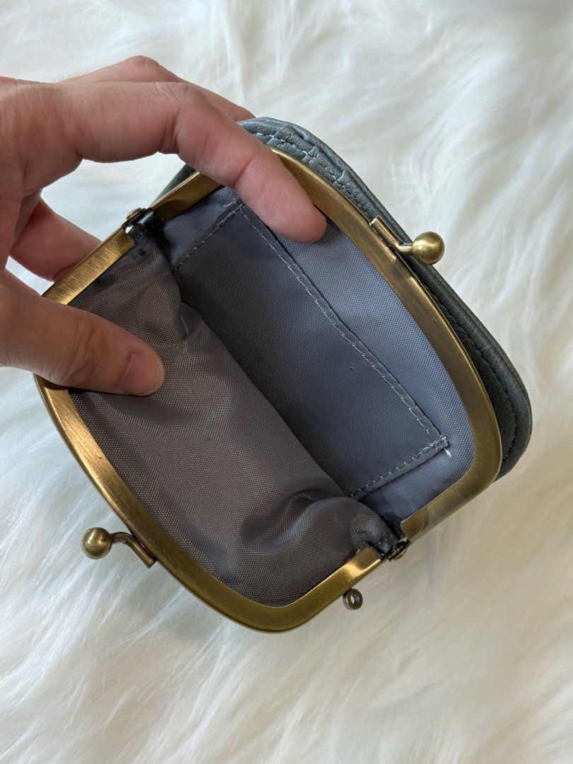 Lafiel Kisslock Compact Wallet (Category: Luxury Bags & Wallets) located in San Fernando. Submitted by maindaysanik2x (Listing ID 1391577267, Image 3). Description: Ship via j&t Gcash payment Available in Amazon .