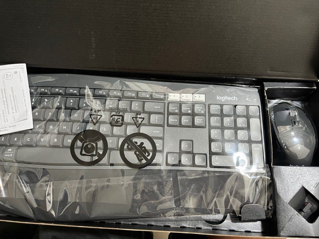 Logitech Mk850 Performance Wireless Keyboard And Mouse Combo (Category: Computer Keyboard) located in Manila. Submitted by declutterwithdap (Listing ID 1391554658, Image 3). Description: barely used, almost BRAND NEW! selling for ₱3500 only!! RFS: Upgrade.