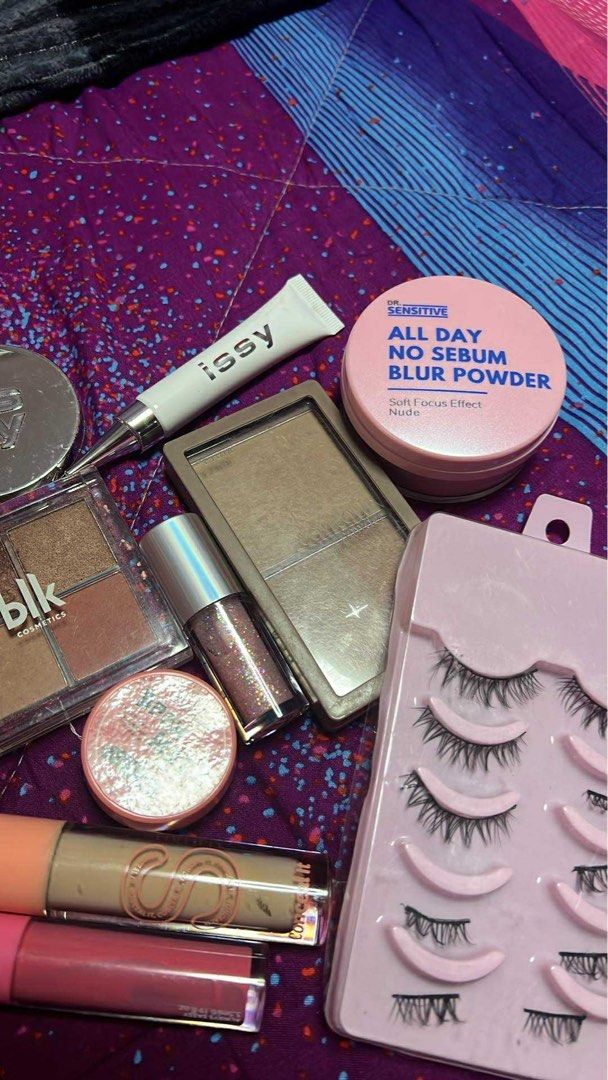 make up bundle (10pcs) (Category: Makeup) located in Marilao. Submitted by clothesdeleona (Listing ID 1391707587, Image 3). Description: make up bundle for sale po tayo guys karamihan po dito guys minsan lang nagamit (like one to twice ko lang nagamit) yung iba bnew pa po kahit yung eyeshadow na basag huhu di ko masyado nagamit yon nabagsak lang talaga mine now open for deliver na po agad agad (thru lalamove) payment first po tayo thru gcash guys