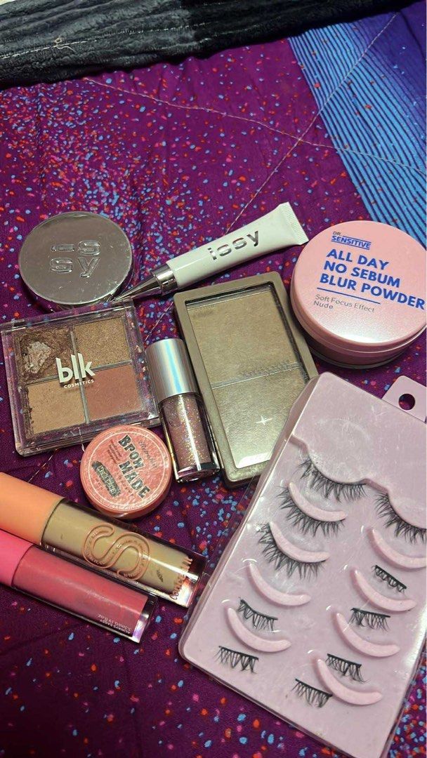 make up bundle (10pcs) (Category: Makeup) located in Marilao. Submitted by clothesdeleona (Listing ID 1391707587, Image 1). Description: make up bundle for sale po tayo guys karamihan po dito guys minsan lang nagamit (like one to twice ko lang nagamit) yung iba bnew pa po kahit yung eyeshadow na basag huhu di ko masyado nagamit yon nabagsak lang talaga mine now open for deliver na po agad agad (thru lalamove) payment first po tayo thru gcash guys