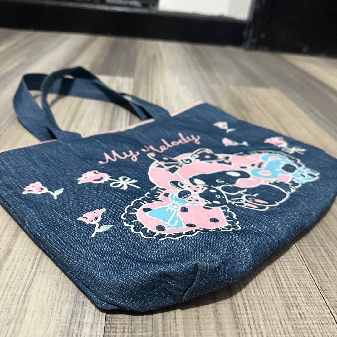 My Melody Small Tote bag (Category: Tote Bags) located in Quezon City. Submitted by astroffside (Listing ID 1391684734, Image 2). Description: My Melody Small Tote bag Good Condition | No Issue 380 free shipping DM if interested 📥.