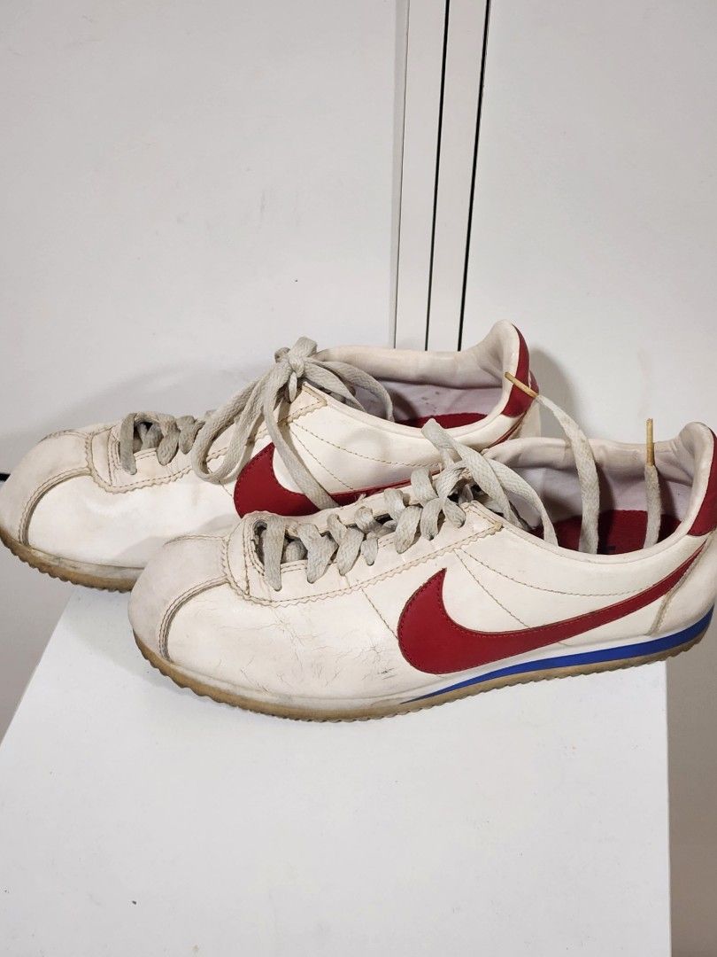 Nike Cortez (Category: Sneakers) located in Pasig City. Submitted by sroque (Listing ID 1391591292, Image 2). Description: size 8.5.