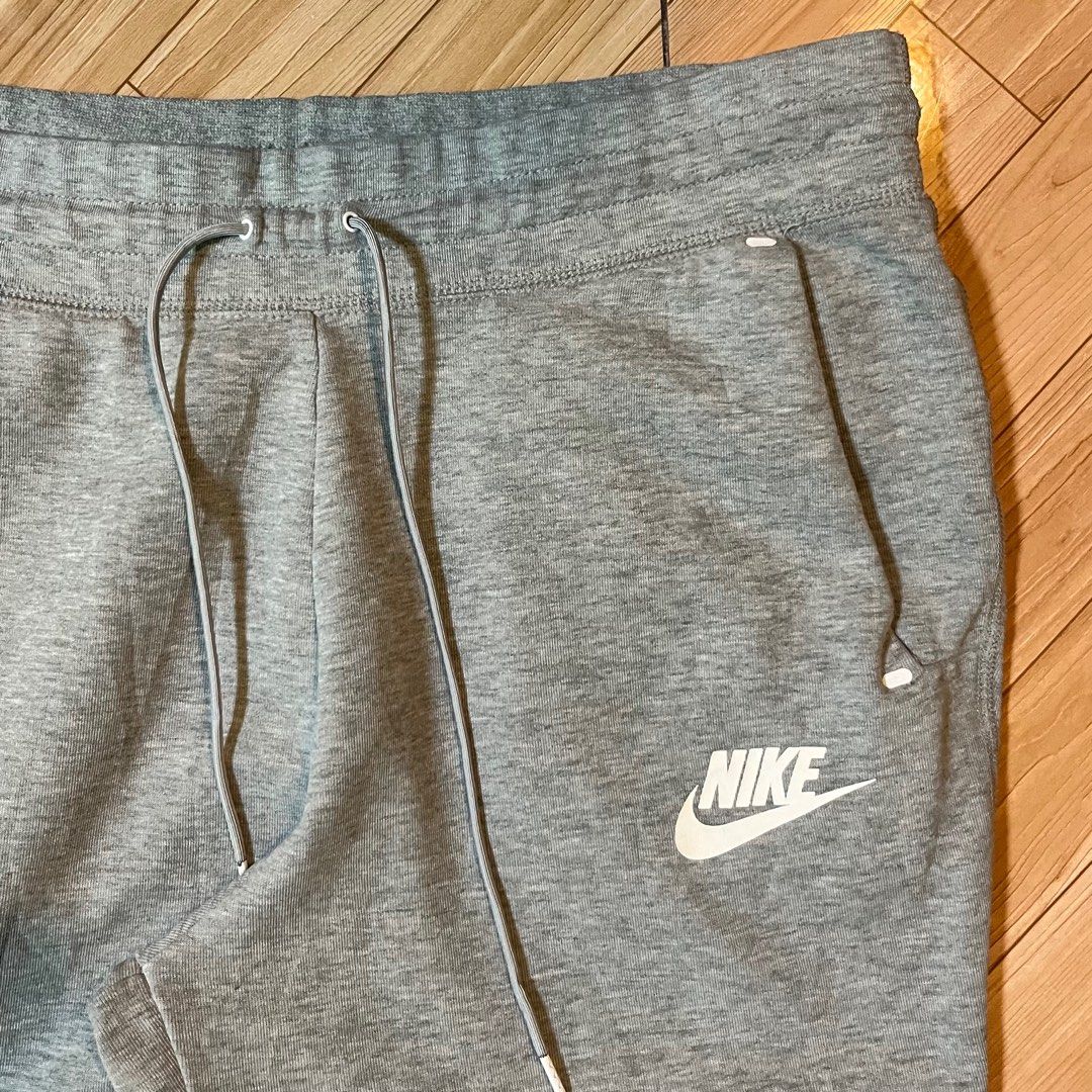 Nike Techfleece Jogger (Category: Joggers) located in Davao. Submitted by lwndvo (Listing ID 1391582926, Image 2). Description: Nike Techfleece Jogger Excellent to new UC Dimensions: Waist: 30 relaxed - 38 stretch Length: 34 issue/s: none Price: 380 + sf.