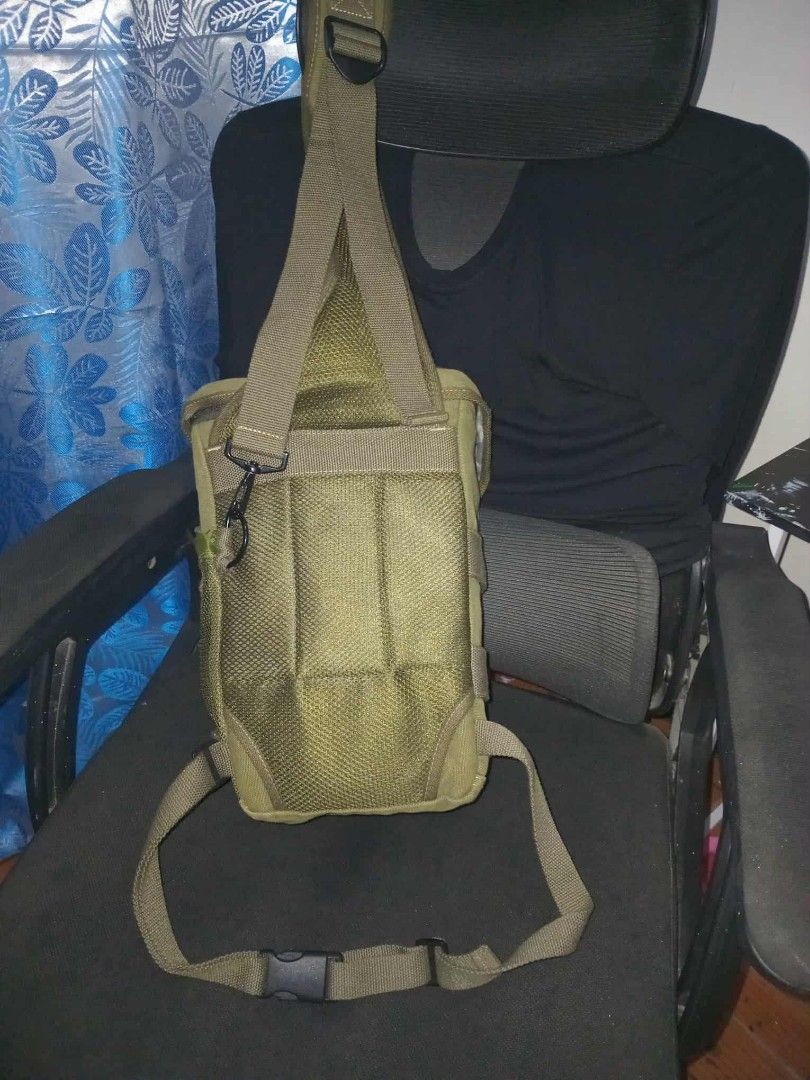Orig Jenova military tactical backpack (Category: Backpacks) located in Rodriguez. Submitted by maycol (Listing ID 1391629465, Image 3). Description: good condition , like new 4 thousand plus brandnew only one store selling this but just 4 left available, from South Africa ..