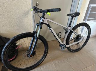 (Category: ) located in . Submitted by flying_bikes (Listing ID 1391655858, Image 1). Description: .
