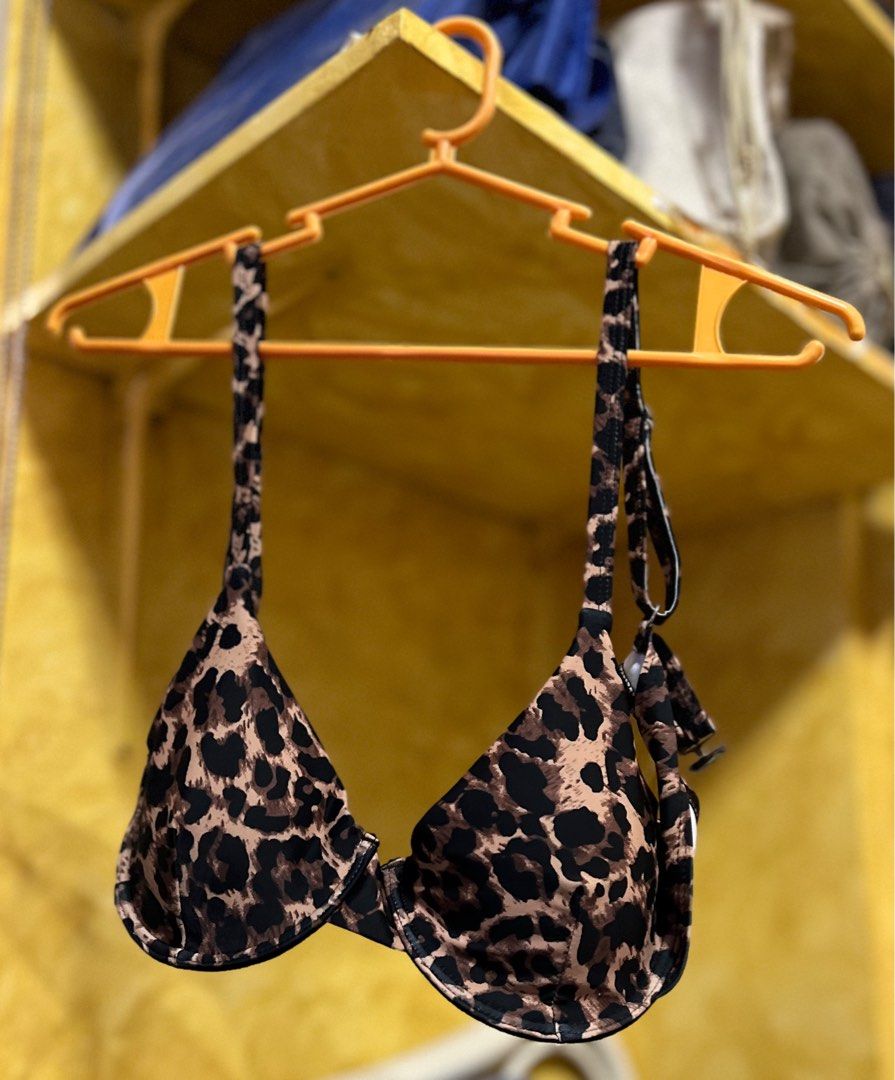 Preloved Shein 2pc (Category: Bikinis & Swimsuits) located in Quezon City. Submitted by cprmob (Listing ID 1391619884, Image 2). Description: .