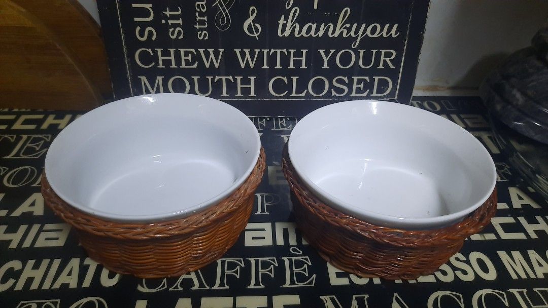 Ramekins with rattan basket 5.5x2"/pc (Category: Bakeware) located in Manila. Submitted by luckycharm_215 (Listing ID 1391693103, Image 1). Description: price per pc or take all for less.