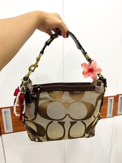 (Category: ) located in . Submitted by baghavenph_ (Listing ID 1391733399, Image 1). Description: .