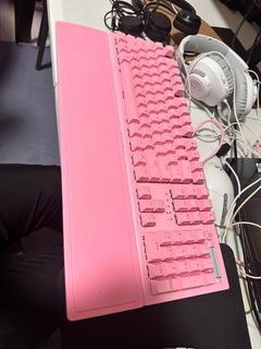 (Category: ) located in . Submitted by jades.closet (Listing ID 1391657507, Image 1). Description: .