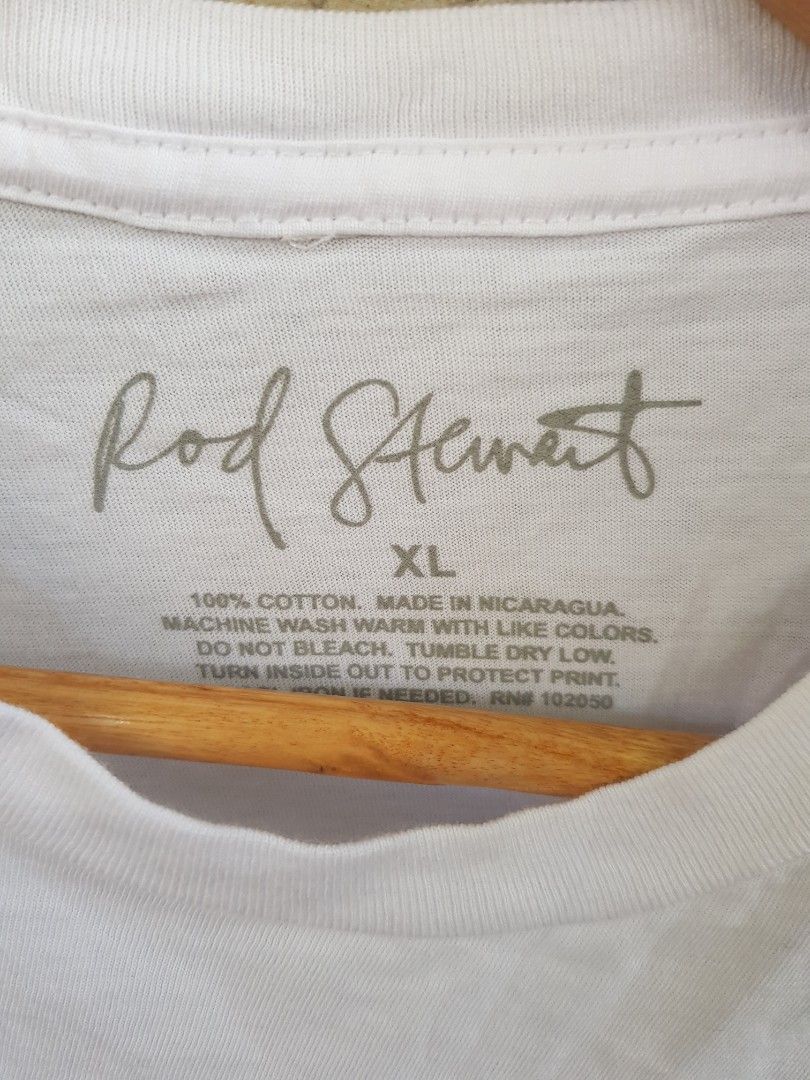 Rod Stewart Short Sleeve (Category: Tshirts & Polo Shirts ) located in Nabua. Submitted by i.nixie (Listing ID 1391688527, Image 3). Description: Size XL (31x22.5) Excellent Condition Manipis ang tela 399+ship Payment First No COD No RETURN.