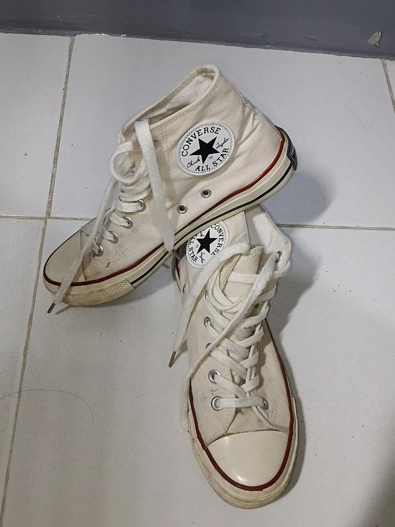 RUSH SALE SHOES NIKE & CONVERSE (Category: Sneakers) located in Manila. Submitted by forgoodusepo (Listing ID 1391690149, Image 3). Description: rfs: natambak na, hindi na nagagamit & few times lang nagamit. decluttering din. Converse Chuck Taylor EUR 39 / UK 6 issue: sa sides nya, can be fixed with shoe glue Nike Air 270 React EUR 39 / UK 6 / US 7 issue: walang sole note: mejo madumi kase natambak po pero all goods na pag malabhan po. price can 