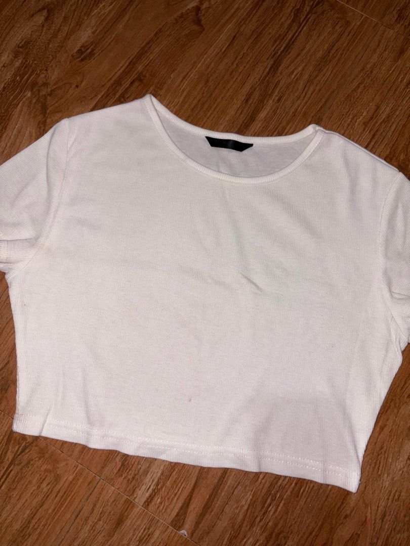 SHEIN White Crop Tee (Category: Shirts) located in Rizal. Submitted by cs04_ (Listing ID 1391667179, Image 2). Description: pm me for price nego :).