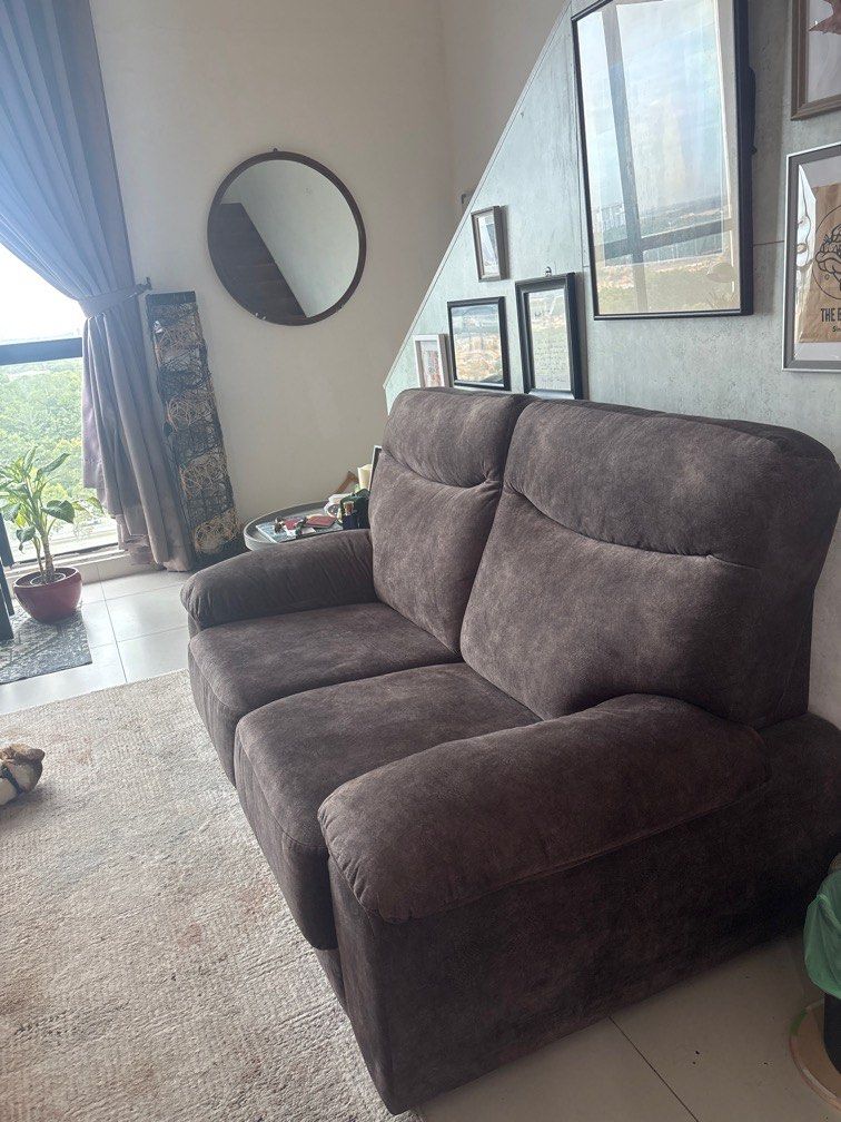 Sofas (Category: Sofas) located in Cyberjaya. Submitted by tealiveortealive (Listing ID 1391583980, Image 2). Description: Sofa anti-scratch. Jual sebab nak tukar sofa baru. Condition masih cantik. 6 bulan pakai. Boleh lalamove.