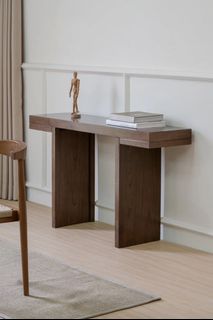 (Category: ) located in . Submitted by classicfurnituresingapore (Listing ID 1336514391, Image 1). Description: .