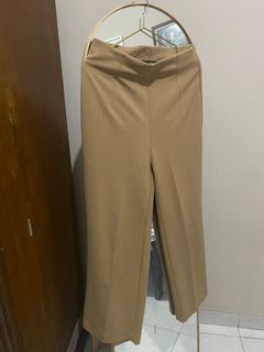 (Kategori: ) berada di . Dikirim oleh gurls.decluter (ID iklan 1391619658, Gambar 1). Deskripsi: .