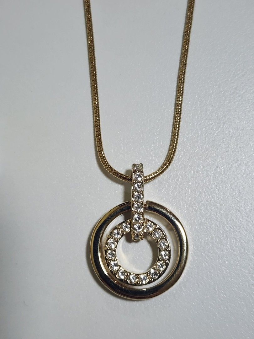 Swarovski (Category: Necklaces) located in Pasig City. Submitted by sroque (Listing ID 1391592621, Image 2). Description: with Box and Certificate.