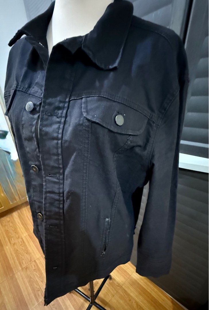 Triumph over tragedy jacket (Category: Coats, Jackets and Outerwear) located in Cavite. Submitted by 0825cherry (Listing ID 1391637261, Image 3). Description: Xl on tag.
