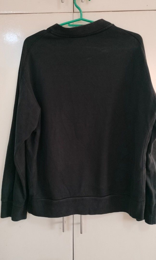 Y-3 Adidas /YOHJI YAMAMOTO (Category: Coats, Jackets and Outerwear) located in Mexico. Submitted by junerlapuz13835 (Listing ID 1391602183, Image 2). Description: sweatshirt.