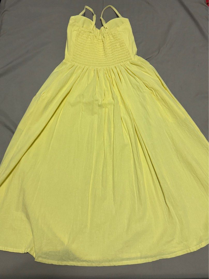 Yellow Linen Summer Dress - Decluttering (Category: Dresses) located in Quezon City. Submitted by gk5mfsmyw486933 (Listing ID 1391564207, Image 2). Description: S size Used only once SF shouldered by buyer Can do meet ups: SM Fairview or SM Megamall.