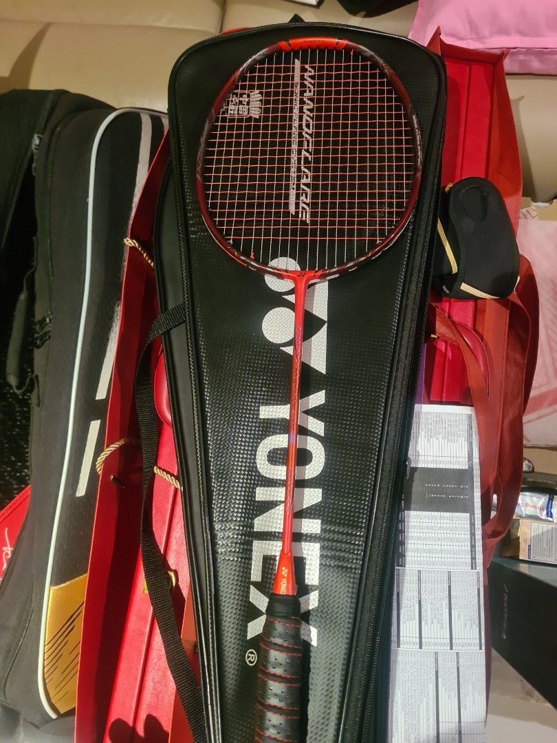 Yonex Nanoflare 1000Z China Limited Red 4UG5, Sports Equipment