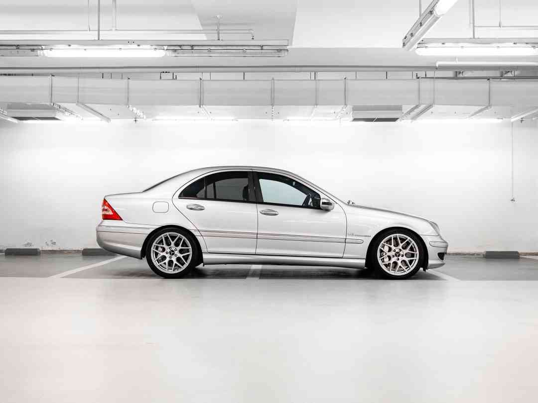 MERCEDES BENZ C320 AMG AT (Category: Used Cars) located in Singapore. Submitted by csgkaisha (Listing ID 1428355516, Image 3). Description: C&C unit, No repairs needed at all, Buy with confidence, Viewing by appointment basis only. Features: 3.21 supercharged V6, 5 speed automatic speedshift gearbox, V6 m112k kompressor, 0-100km/hr 5.2secs, rear wheel drive. Accessories: AMG exhaust, custom forged 18" rims, 6/4 vinic racing brakes, k sport suspen