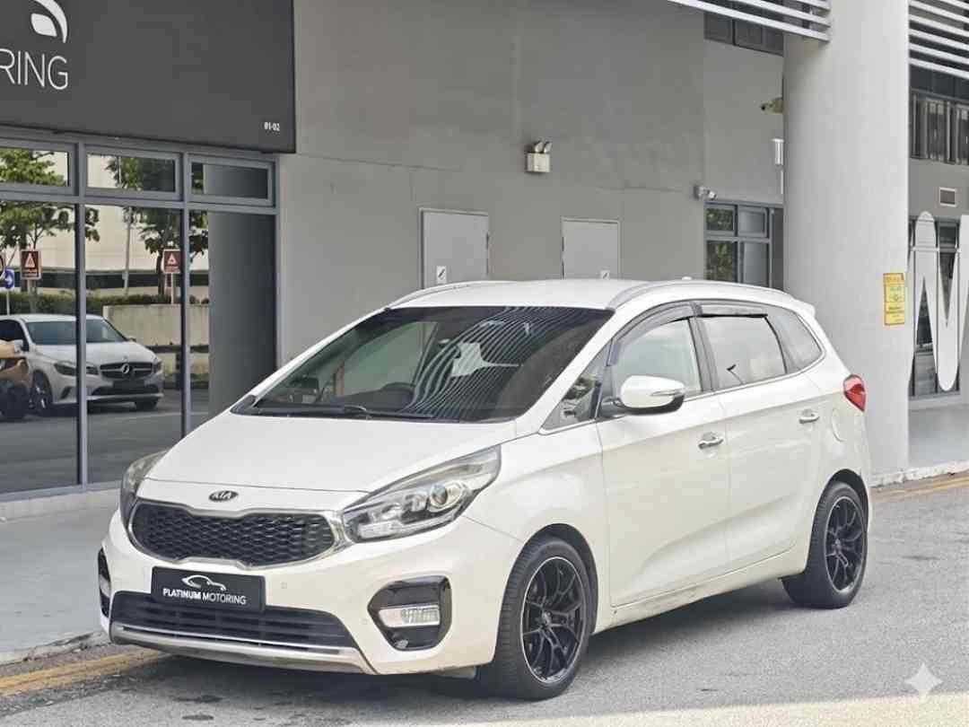 Kia Carens Diesel 1.7 SX (A) (Category: Used Cars) located in Singapore. Submitted by platinummotoringsg (Listing ID 1436701864, Image 2). Description: Interest rates from as low as 1.28%! Full loan available. Choose from bank or in-house financing! Proudly awarded Sgcarmart Premium Dealer for 3 consecutive years since 2023! All vehicle. Are certified quality pre-owned, meticulously inspected by our in-house workshop! Enjoy in-house warranty, exc