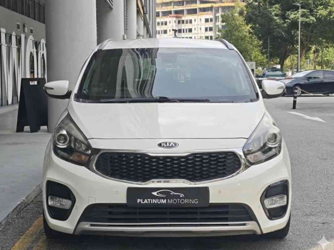 Kia Carens Diesel 1.7 SX (A) (Category: Used Cars) located in Singapore. Submitted by platinummotoringsg (Listing ID 1436701864, Image 1). Description: Interest rates from as low as 1.28%! Full loan available. Choose from bank or in-house financing! Proudly awarded Sgcarmart Premium Dealer for 3 consecutive years since 2023! All vehicle. Are certified quality pre-owned, meticulously inspected by our in-house workshop! Enjoy in-house warranty, exc