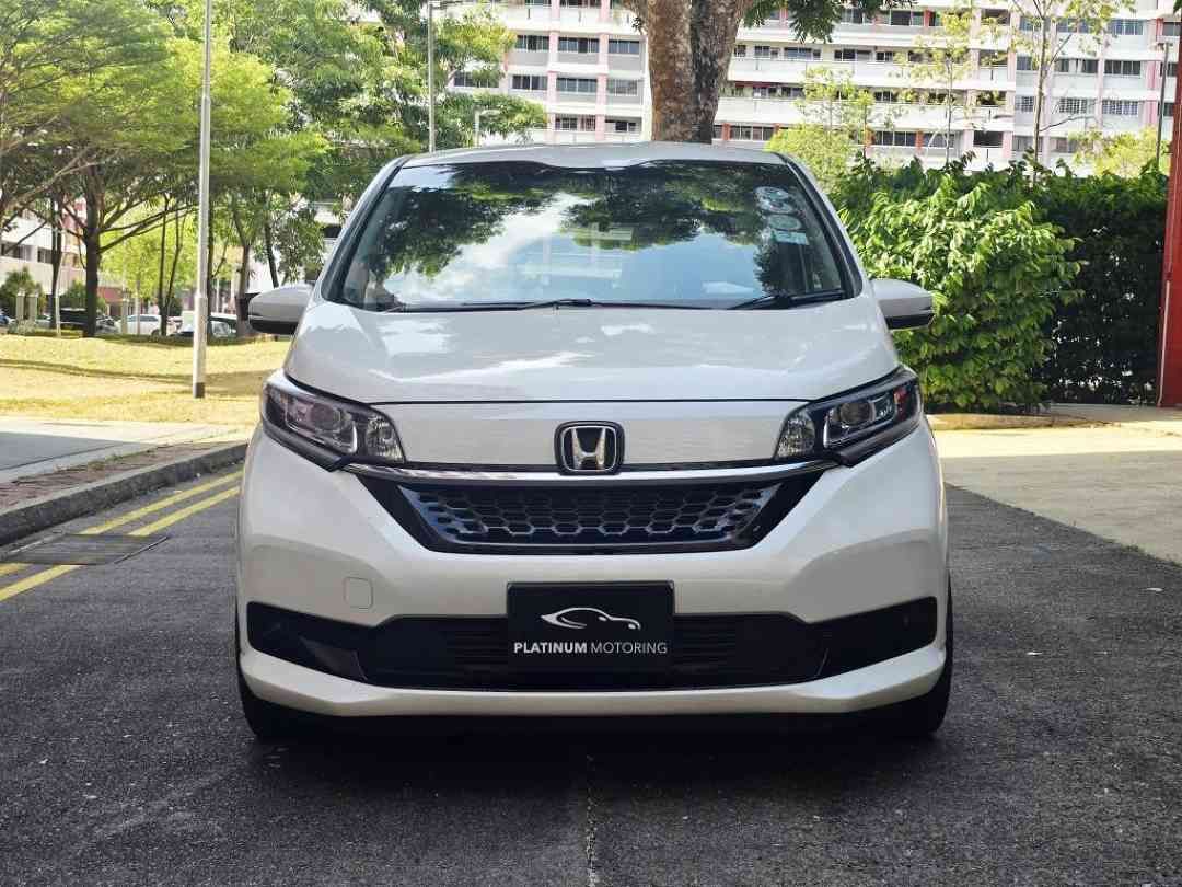 HONDA FREED 1.5G CVT (Category: Used Cars) located in Singapore. Submitted by platinummotoringsg (Listing ID 1433500857, Image 1). Description: 1 Owner only unit. 100% Accident free & Non-PHV Unit with low genuine mileage. Complimentary engine and gearbox warranty till END OF COE by Sgcarmart recommended workshop! STA/Workshop PPI check more than welcomed for you to purchase with a peace of mind. Flexible financing options available including ful