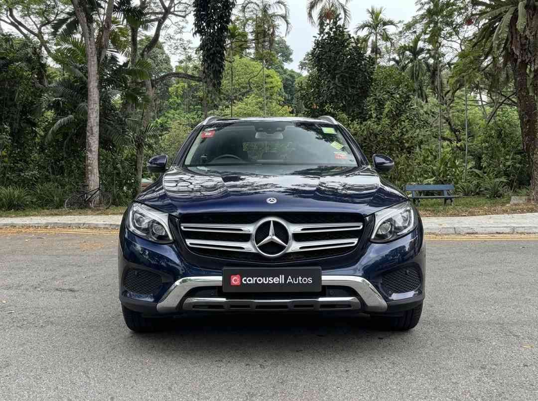 Mercedes-Benz GLC-Class GLC250 4MATIC (A) (Category: Used Cars) located in Singapore. Submitted by carousellcars (Listing ID 1452610424, Image 1). Description: A premium, mid-sized luxury crossover SUV. This specific designation denotes a combination of the vehicle's standard luxury specifications, factory 18-inch alloy wheels (R18), and it's high-performance LED lighting package. Features: 2.0-liter inline-4 turbocharged engine. 155.0 kW/207 bhp