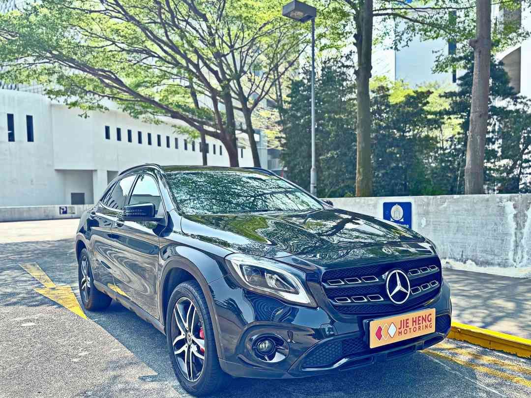 Mercedes-Benz GLA-Class 2014 GLA180 Urban Edition [2019] (A) (Category: Used Cars) located in Singapore. Submitted by jiehengmotoring (Listing ID 1459370133, Image 2). Description: Latest Addition! Facelifted Single Owner GLA180 AMG Line Urban Black Edition Unit! Buy From A 5/5 Star FB And Google Reviews Dealer Today! Immediate Car Ownership Transfer On Collection Day Regardless Of Loan Or Cash Deal! Check On Our Company's Reviews! New Road Tax T