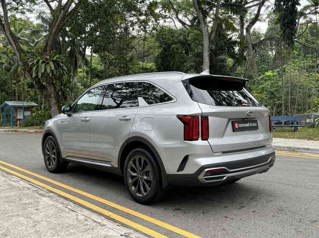 Kia Sorento Diesel 2.2 SX Tech Pack 7-Seater (A) (Category: Used Cars) located in Singapore. Submitted by carousellcars (Listing ID 1451729624, Image 3). Description: Road tax just paid! We pride ourselves on offering some of the most competitive deals in the market, ensuring that you can make informed decisions with complete confidence. Every step of the purchasing process is handled with professionalism and integrity, reflecting our commitment 