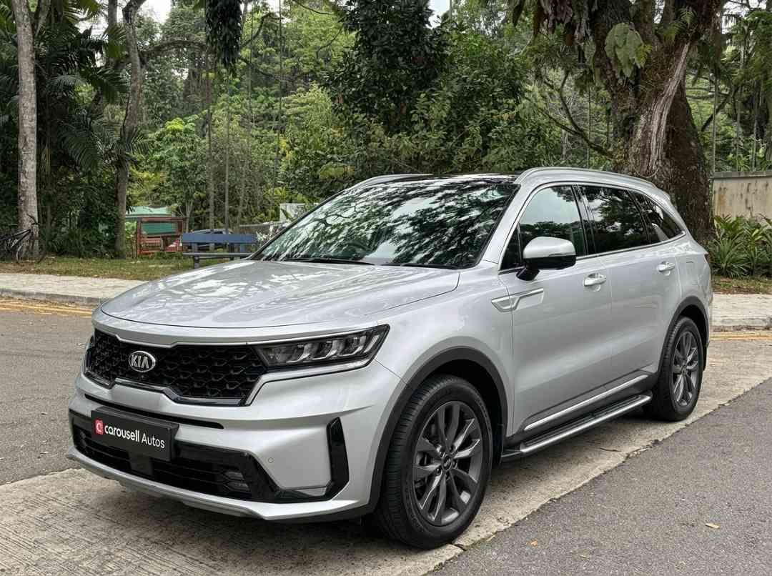 Kia Sorento Diesel 2.2 SX Tech Pack 7-Seater (A) (Category: Used Cars) located in Singapore. Submitted by carousellcars (Listing ID 1451729624, Image 2). Description: Road tax just paid! We pride ourselves on offering some of the most competitive deals in the market, ensuring that you can make informed decisions with complete confidence. Every step of the purchasing process is handled with professionalism and integrity, reflecting our commitment 
