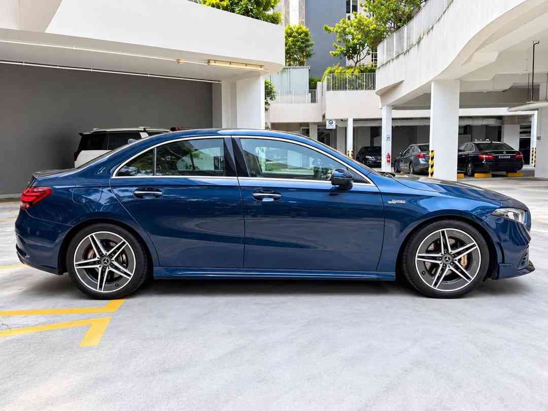 MERCEDES BENZ A180 SALOON AMG LINE (Category: Used Cars) located in Singapore. Submitted by sgcarchoicewc (Listing ID 1462102532, Image 3). Description: Immaculate condition from interior to exterior. Many upgrades done. Original Amg dashboard & center console. Facelift steering. Not to mention upgraded front & rear AMG 45 brake kit with ventilated/slotted rotors. Definitely one of its kind that is available in the market now. We offer quality ca