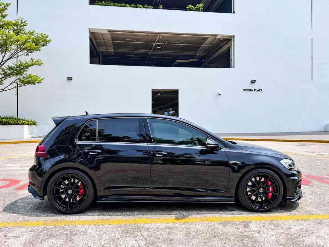 Volkswagen Golf 1.4 TSI DSG Highline (A) (Category: Used Cars) located in Singapore. Submitted by sgcarchoicewc (Listing ID 1459965463, Image 3). Description: Sales Contact: Casper Lim tel:90687290 .