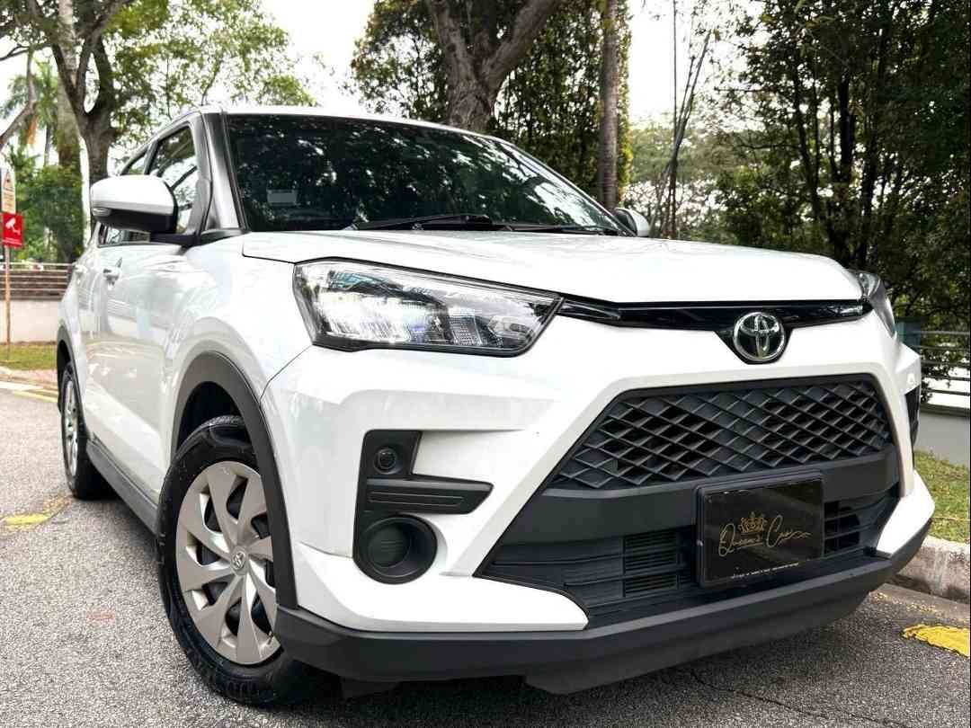 Toyota Raize 1.0 XS (A) (Category: Used Cars) located in Singapore. Submitted by queenscarpl (Listing ID 1422994842, Image 1). Description: Showroom: Sin Ming 176 Sin Ming Drive #01-18 Singapore 575721 Sales Contact: Alvin Ng tel:88132929 .