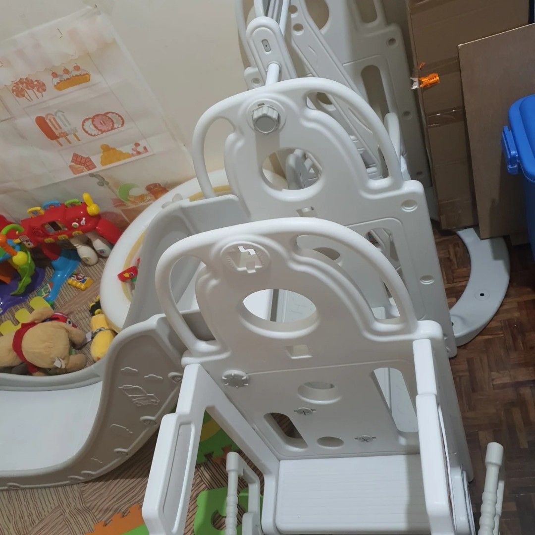 3 in 1 slides swing (Category: Infant Playtime) located in Quezon City. Submitted by lykpossession (Listing ID 1412905077, Image 3). Description: slight negotiable missing lock and some part pero hndi marami. 2 to 3 pcs Metromanila only lalamove 4×4.