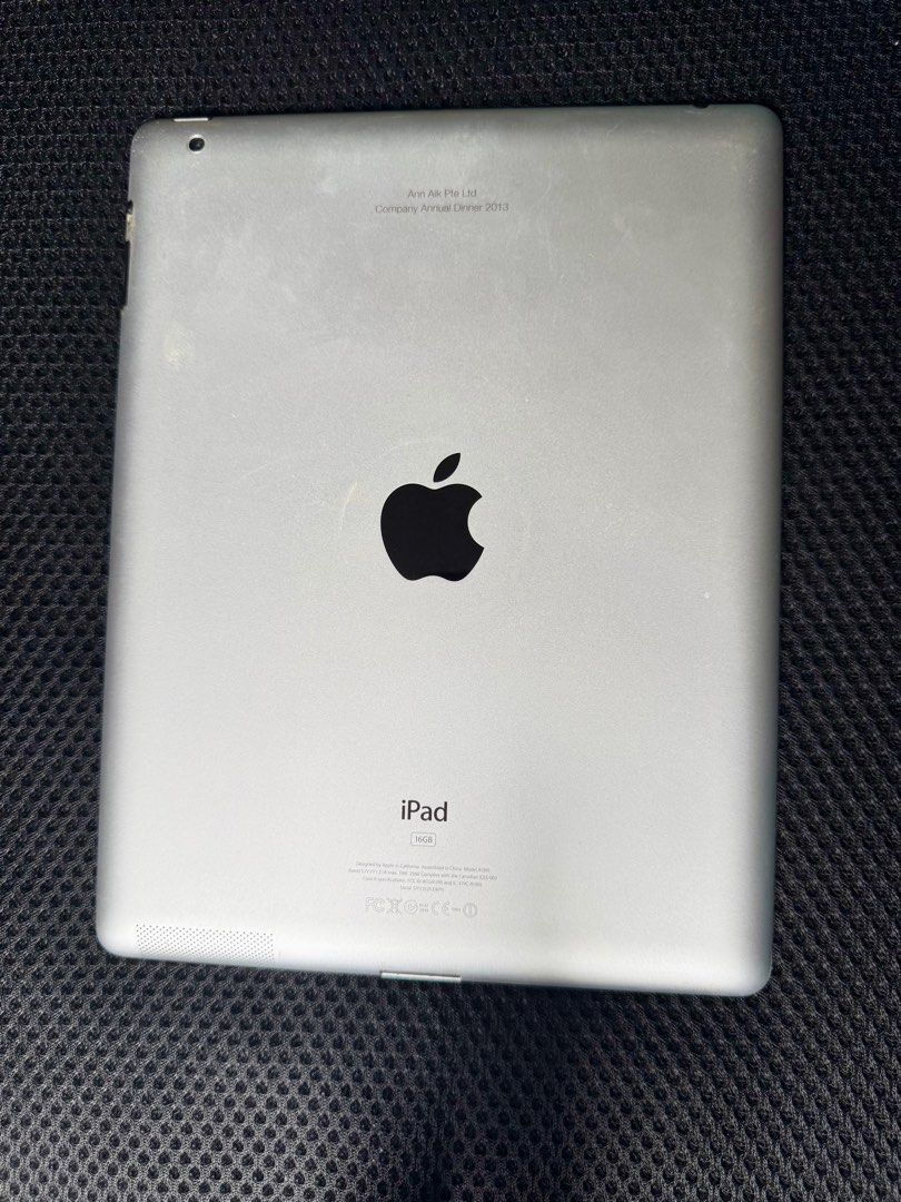 (Category: iPad) located in Singapore. Submitted by loweng (Listing ID 1412880815, Image 3). Description: iPad 2 16GB (Wi-Fi) – Strong battery, no cracks, screen register touch by itself & no sound output. Condition: 1. Battery holds well and lasts long 2. Powers on and charges normally 3. Screen has no cracks, minimal scratches 4. Screen registers touches by itself 5. No sound output 6. Never repaired before Includes: 1. iPad unit 2. Charging ca