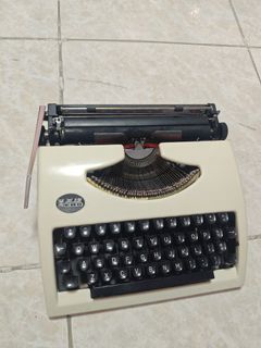 （分類：）位於 。 由 pennywwww 提交（商品編號 1412938138，圖片 1）。簡介： 。