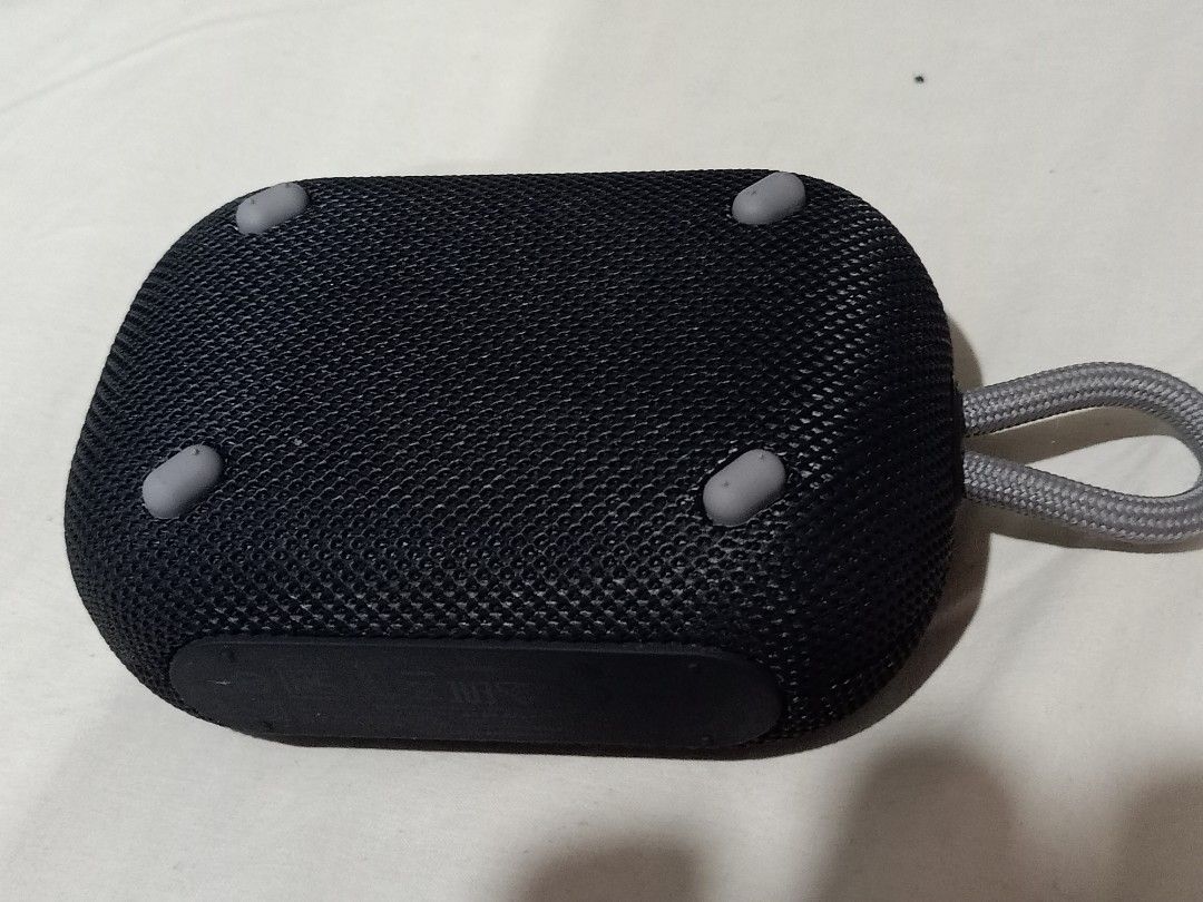 ANKER SOUNDCORE SELECT4 BLUETOOTH SPEAKER (Category: Soundbars, Speakers & Amplifiers) located in Calamba. Submitted by thekidwholovesvintage (Listing ID 1376181431, Image 2). Description: ANKER SOUNDCORE SELECT4 BLUETOOTH SPEAKER GOOD CONDITION FIXED PRICE: P1,000. FREE SHIPPING.