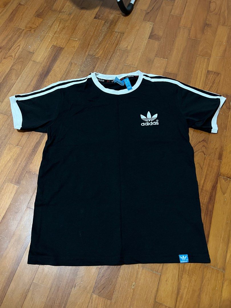 assorted clothes (Category: Other Tops) located in Singapore. Submitted by exzl1e (Listing ID 1412971592, Image 1). Description: Diff shirt has diff sizing/price. Dm me if int or want to find out.