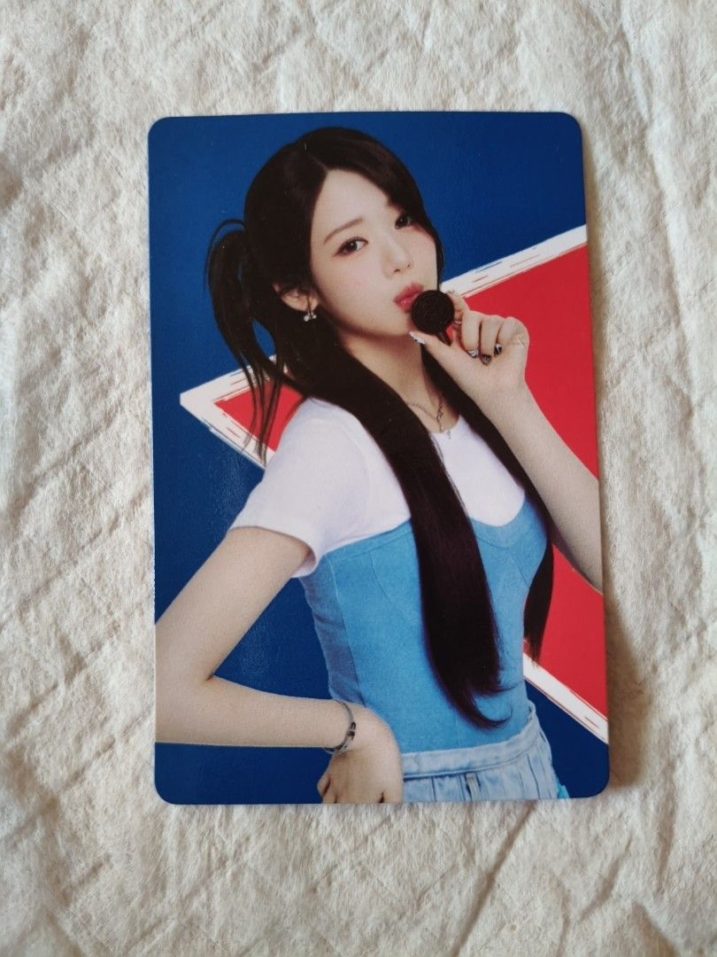 BABYMONSTER OREO Photocard RORA (Category: K-Wave Merchandise) located in Quezon City. Submitted by miletdeclutters (Listing ID 1412894959, Image 1). Description: - BABYMONSTER RORA OREO Photocard - Features RORA on the front - Back includes BABYMONSTER OREO logo, Oreo image, and RORA's signature - Collectible item for fans.