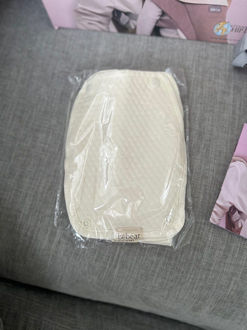 Bebear Mesh Plus Hip Seat Carrier (pink) COMPLETE (Category: Carriers & Slings) located in Cavite. Submitted by prelovedbymaeve (Listing ID 1413031986, Image 2). Description: - Bebebao Mesh Plus hip seat carrier - Includes carrier, detachable pad, original box, and manual - Mesh back for breathability - Adjustable straps for a secure fit - Color: Mauve.