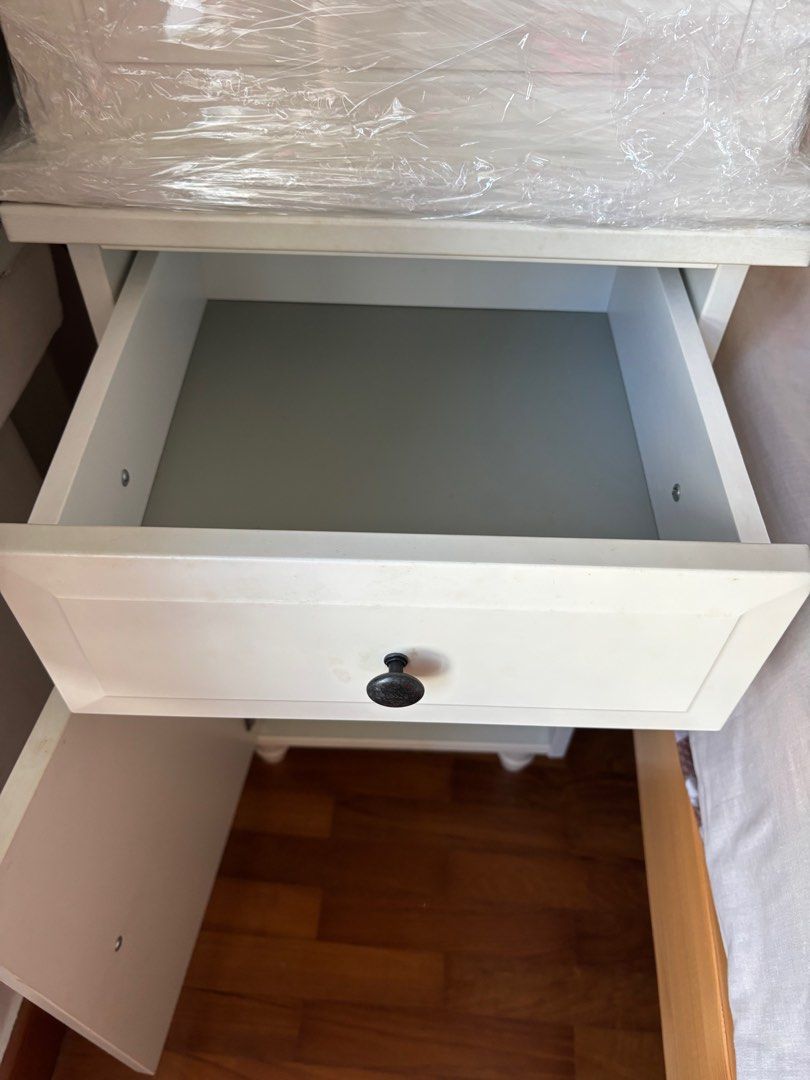 Bedside table (Category: Other Home Furniture) located in Singapore. Submitted by anndrise (Listing ID 1412912041, Image 2). Description: 2 bedside tables @$25 each. Take both for $45.