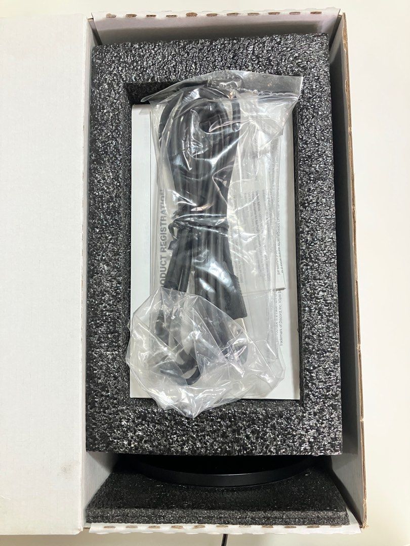Blue Yeti (Ultimate Professional USB Microphone) (Category: Microphones) located in Makati City. Submitted by michael_chiang (Listing ID 1412909289, Image 2). Description: Plug & Play | Perfect for Streaming, Zoom, Podcast, Recording 📌 Price: ₱6,500 📍 Location: [west triangle] 🚚 Meet-up / Delivery: Lalamove / Grab / J&T (buyer pays) ✅ Original Blue Yeti USB microphone ✅ Excellent sound quality ✅ 4 polar patterns: Cardioid, Bidirectional, Omnid