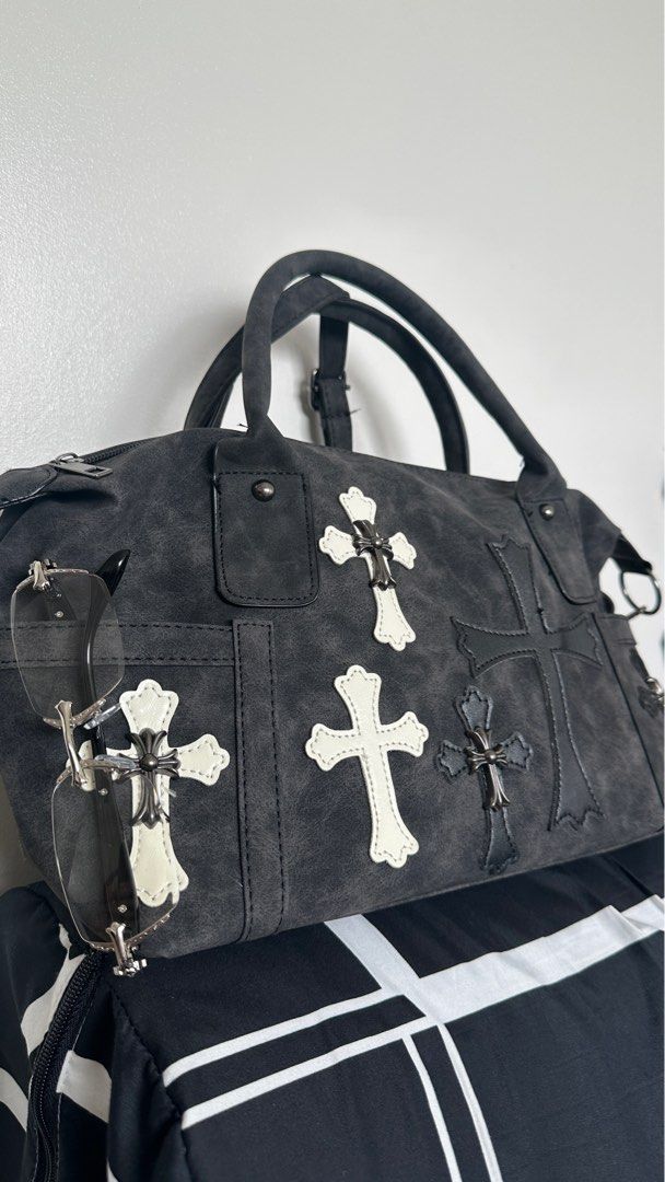 Chrome Hearts Sling Bag (PRE-ORDER) (Category: Sling Bags) located in Manila. Submitted by hvlromero (Listing ID 1412957391, Image 1). Description: CHROME HEARTS SLING BAG.
